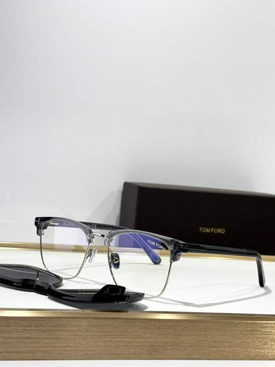 Picture of Tom Ford Sunglasses _SKUfw75732130fw